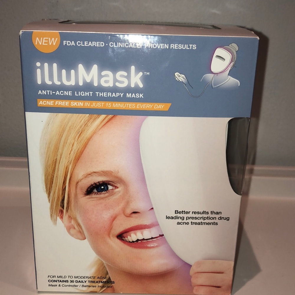 IlluMask Anti-Acne Light Therapy Mask